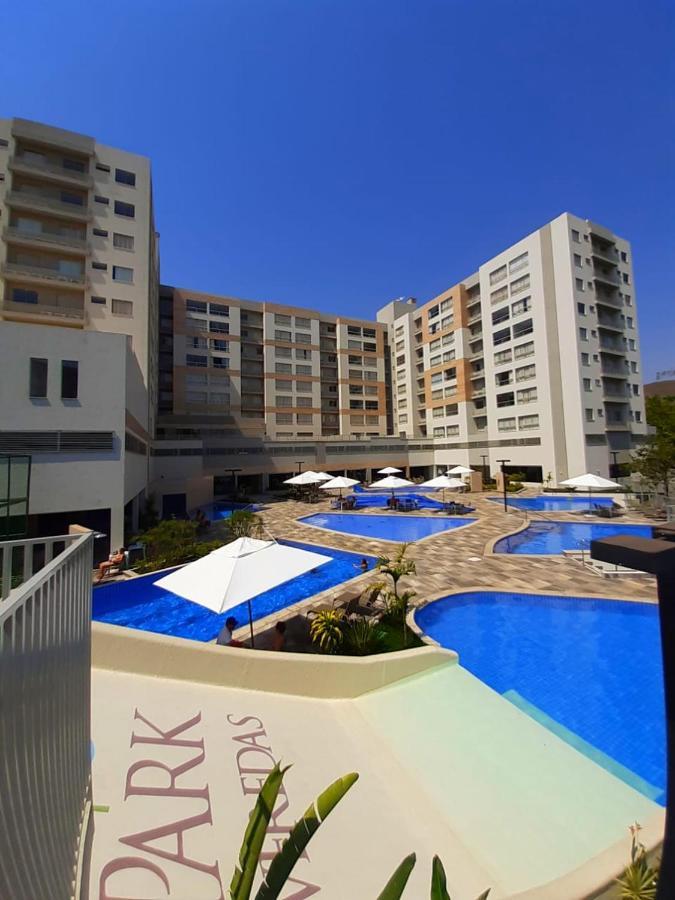 Park Veredas - Flat Completo, mobília de alto padrão - rio interditado temporariamente Rio Quente Exterior foto